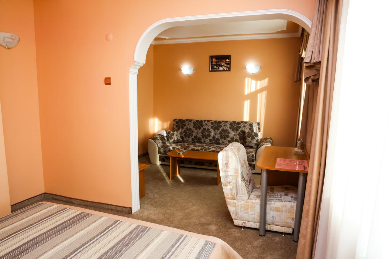 Hotel Bulgaria Kŭrdzhali Extérieur photo