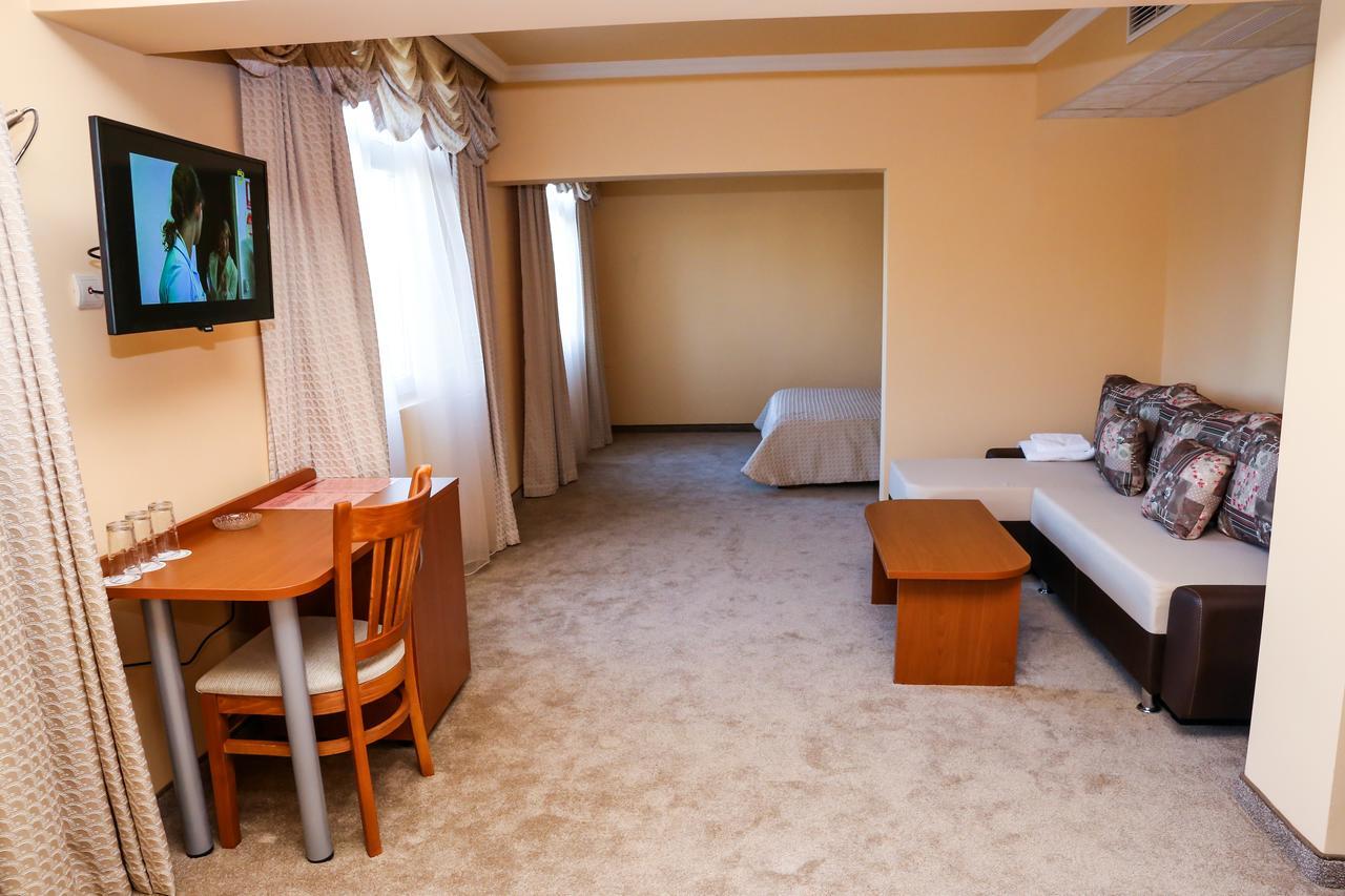 Hotel Bulgaria Kŭrdzhali Extérieur photo