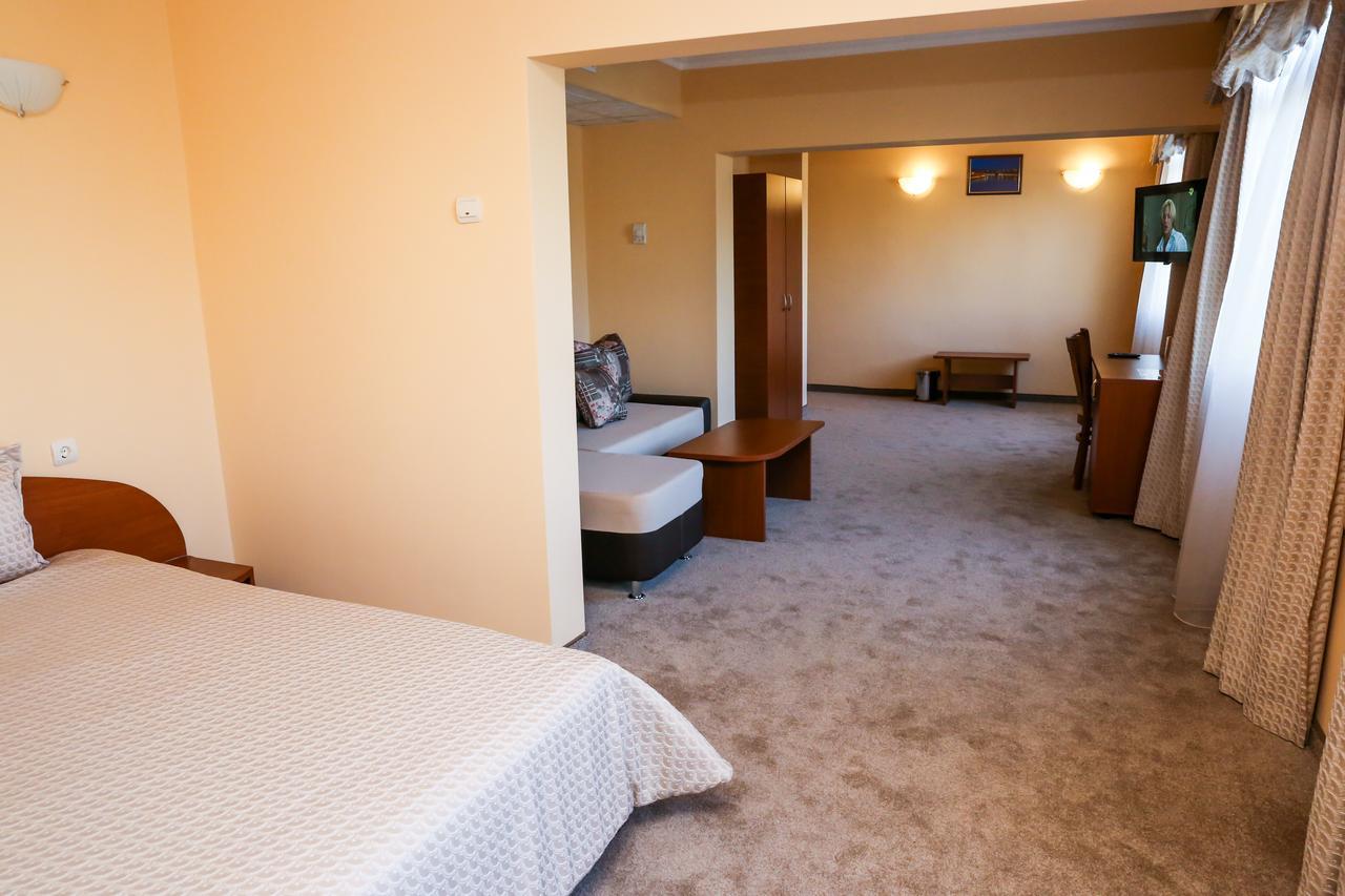 Hotel Bulgaria Kŭrdzhali Extérieur photo